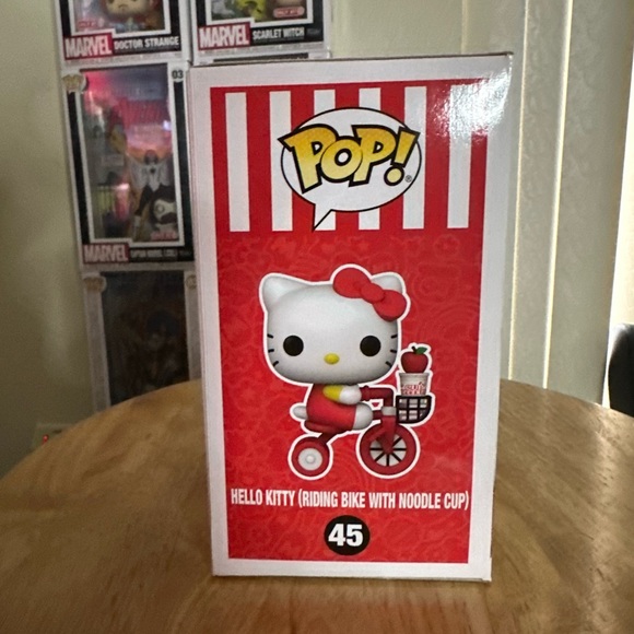 Hello kitty on bike - Picture 4 of 6